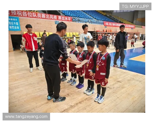 以篮球为核心探索团队合作与竞技精神在现代青少年成长中的重要作用