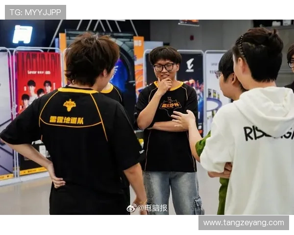 全球顶级战队角逐巅峰荣耀揭示电竞赛事背后的热血与梦想