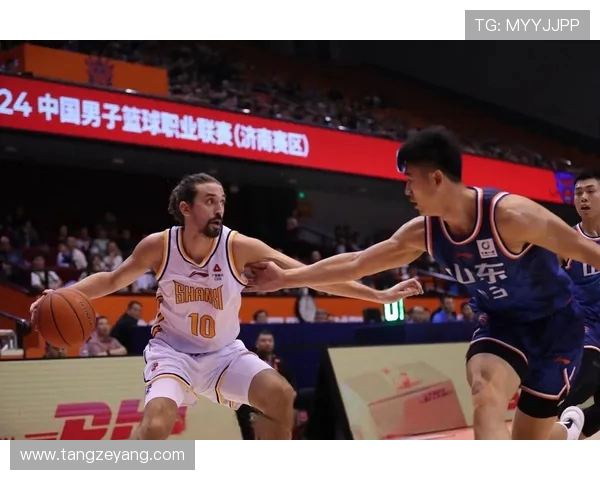 山东高速迎战山西汾酒力争晋级 全力拼搏展现篮球风采 山东高速迎战山西汾酒力争晋级 全力拼搏展现篮球风采