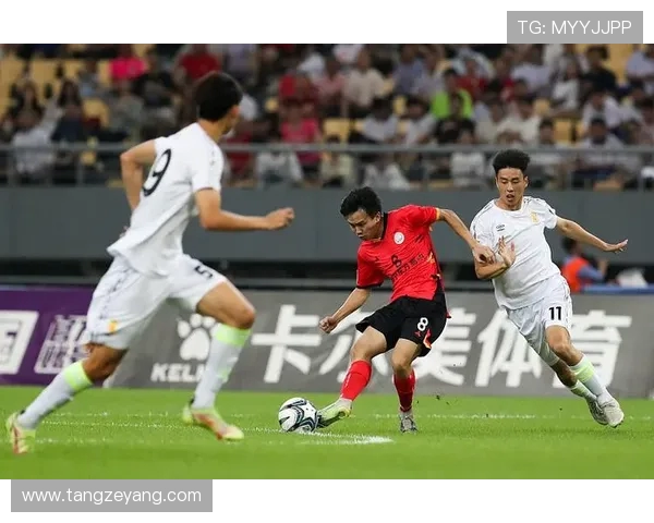 激烈对决再掀高潮最终比分逆转彰显球队坚韧与拼搏精神