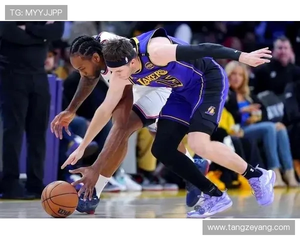 2013年湖人与快船激战回顾CCTV精彩瞬间重温篮球经典对决